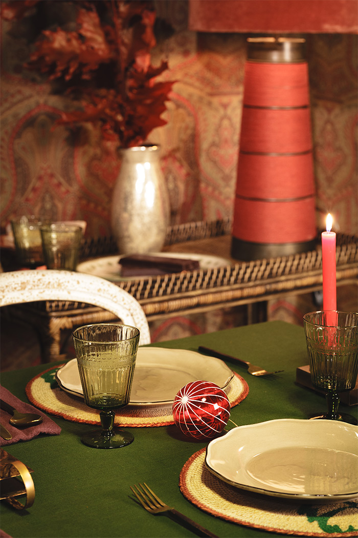 Las mejores ideas para decoración de mesa Navidad están en OFELIA Home & Decor.